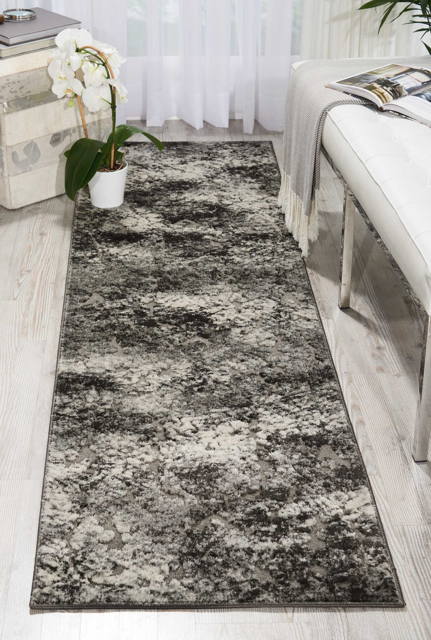Michael Amini Gleam MA603 Ash