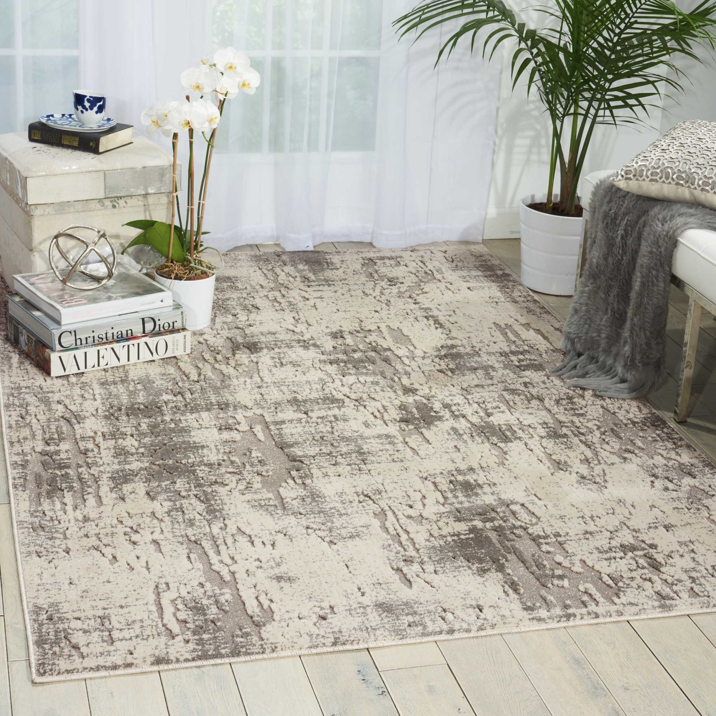 Michael Amini Gleam MA602 Ivory/Grey